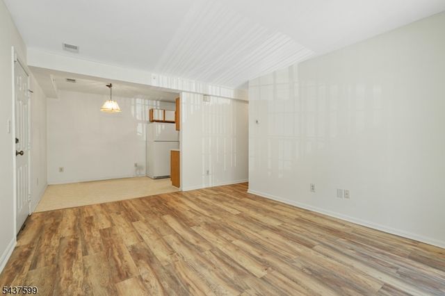 110 Stratford Pl, Bridgewater Twp., NJ 08805