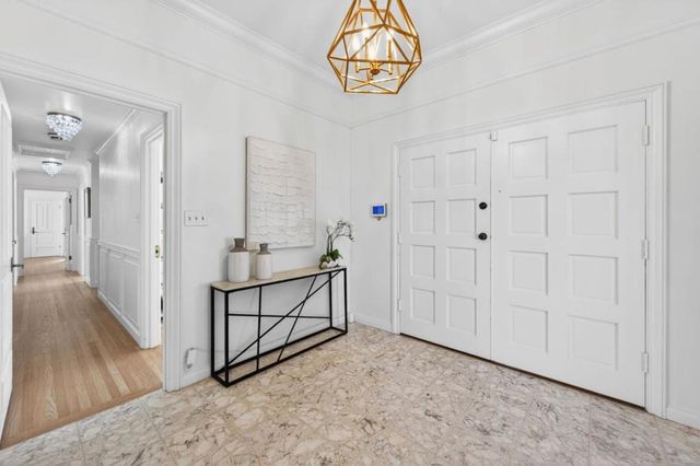 1822 Sebastian Drive, Burlingame, CA 94010