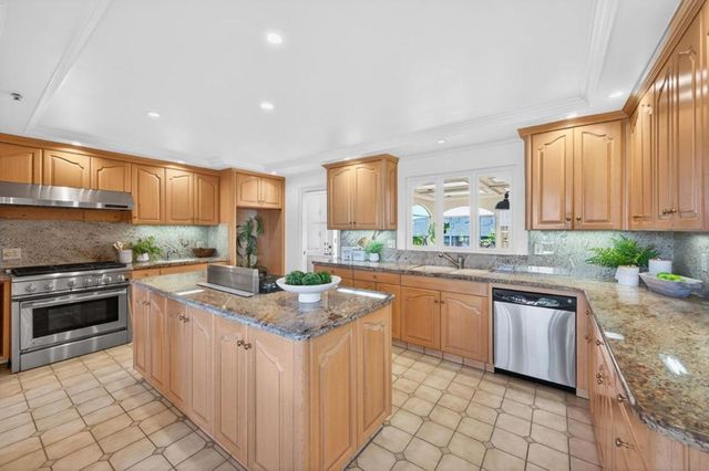 1822 Sebastian Drive, Burlingame, CA 94010