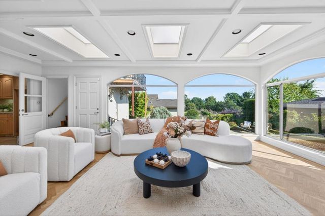 1822 Sebastian Drive, Burlingame, CA 94010