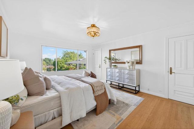 1822 Sebastian Drive, Burlingame, CA 94010