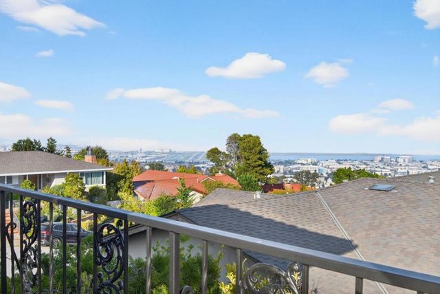 1822 Sebastian Drive, Burlingame, CA 94010