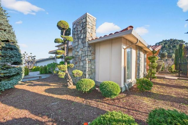 1822 Sebastian Drive, Burlingame, CA 94010