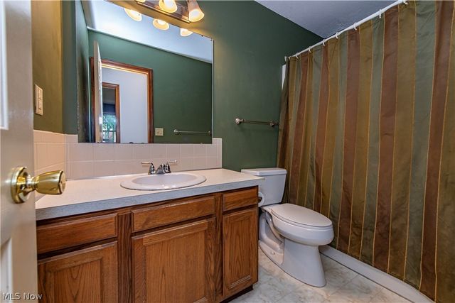 587 Red Rock Drive, Wadsworth, OH 44281