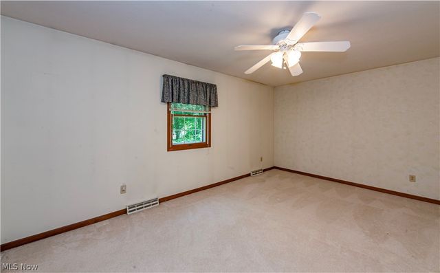 587 Red Rock Drive, Wadsworth, OH 44281