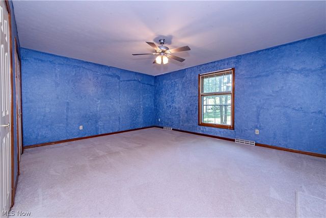 587 Red Rock Drive, Wadsworth, OH 44281