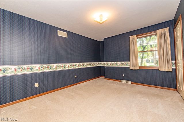 587 Red Rock Drive, Wadsworth, OH 44281