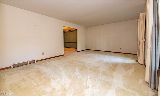 587 Red Rock Drive, Wadsworth, OH 44281