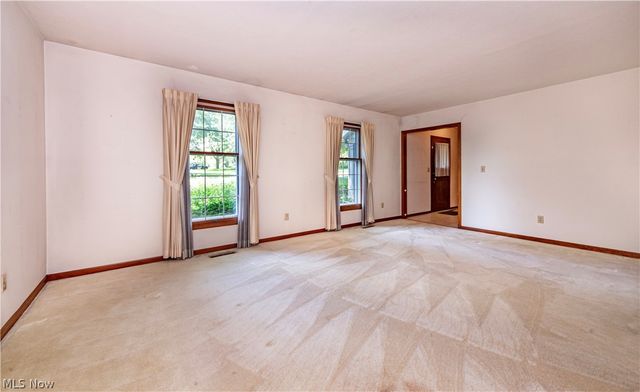 587 Red Rock Drive, Wadsworth, OH 44281