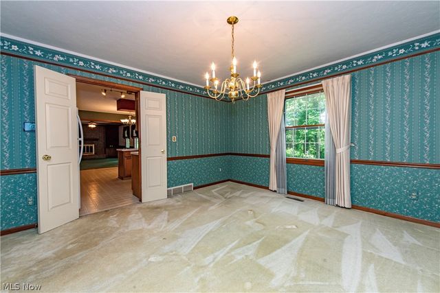 587 Red Rock Drive, Wadsworth, OH 44281