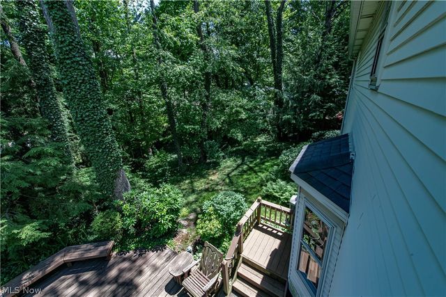 587 Red Rock Drive, Wadsworth, OH 44281