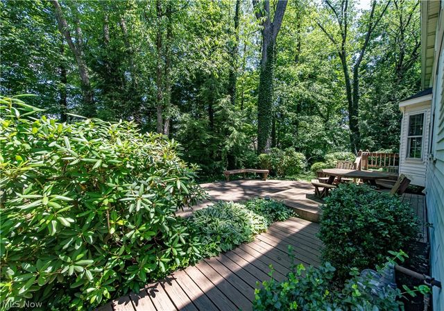 587 Red Rock Drive, Wadsworth, OH 44281