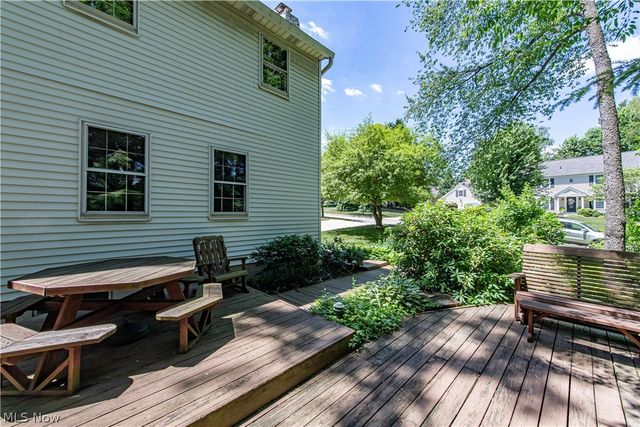 587 Red Rock Drive, Wadsworth, OH 44281