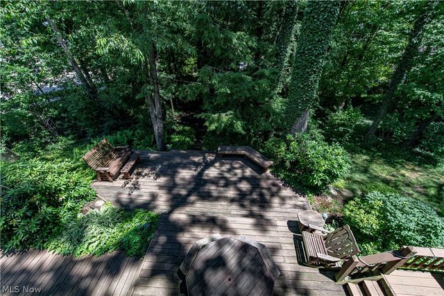 587 Red Rock Drive, Wadsworth, OH 44281