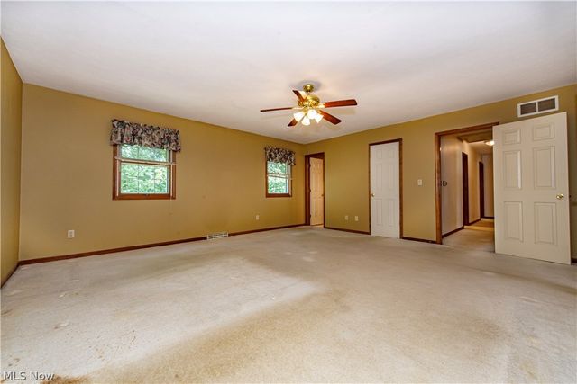 587 Red Rock Drive, Wadsworth, OH 44281