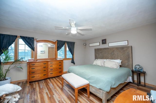 402 N PHIL GOULD Drive, Hanna City, IL 61536