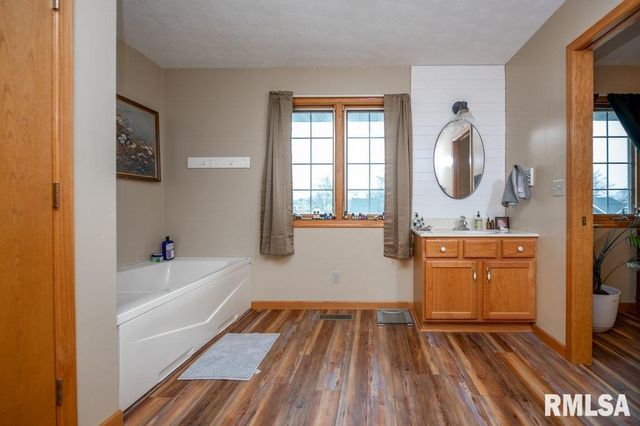 402 N PHIL GOULD Drive, Hanna City, IL 61536