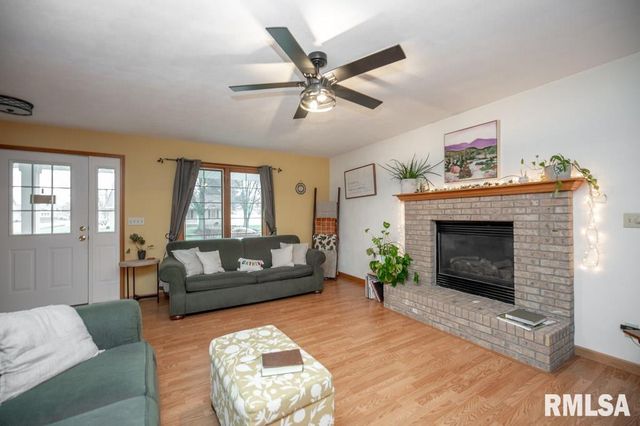 402 N PHIL GOULD Drive, Hanna City, IL 61536