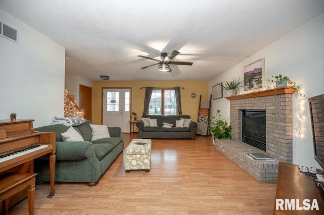 402 N PHIL GOULD Drive, Hanna City, IL 61536