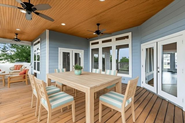 218 Debbie Lane, San Leon, TX 77539