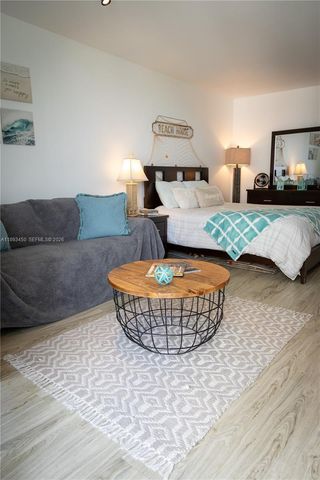 19201 Collins Avenue 720, Sunny Isles Beach, FL 33160