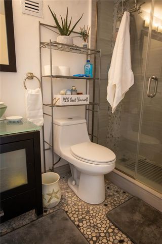 19201 Collins Avenue 720, Sunny Isles Beach, FL 33160