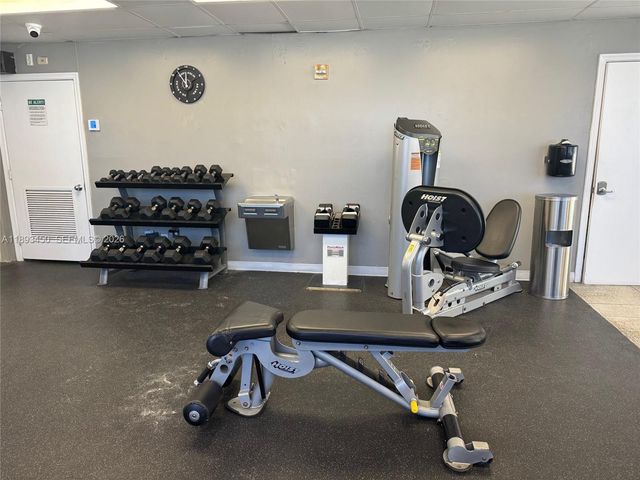 19201 Collins Avenue 720, Sunny Isles Beach, FL 33160