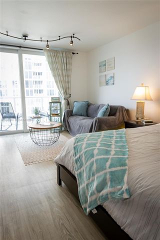 19201 Collins Avenue 720, Sunny Isles Beach, FL 33160