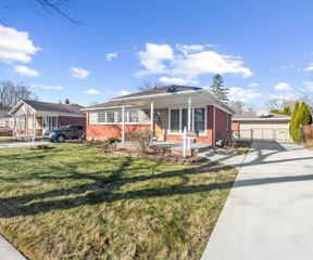 29726 Red Cedar Drive, Flat Rock City, MI 48134