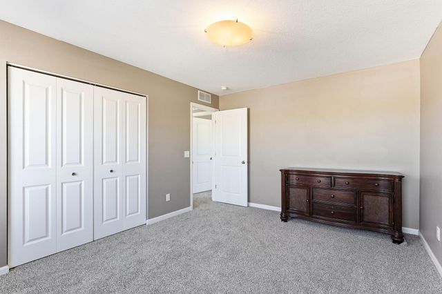 19727 Hazel Nut Court, Lakeville, MN 55044