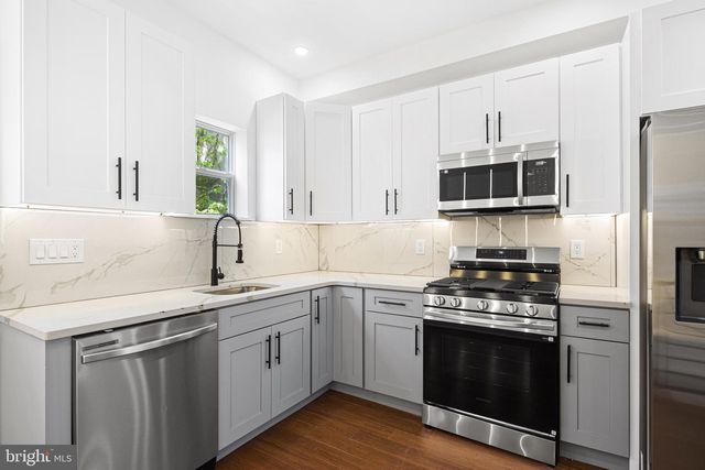 2322 N MUTTER ST, Philadelphia, PA 19133
