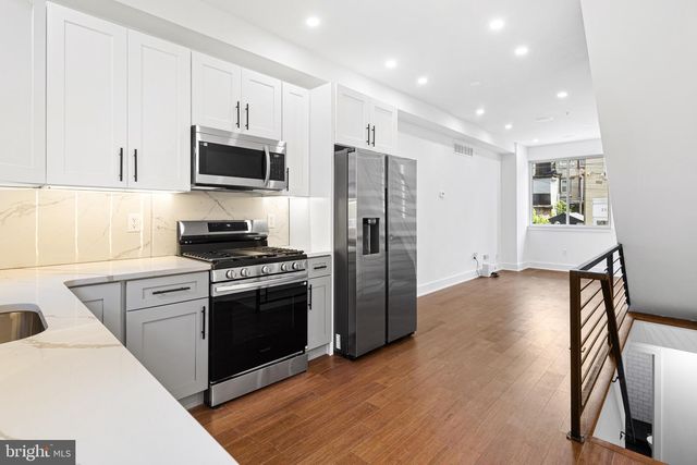 2322 N MUTTER ST, Philadelphia, PA 19133