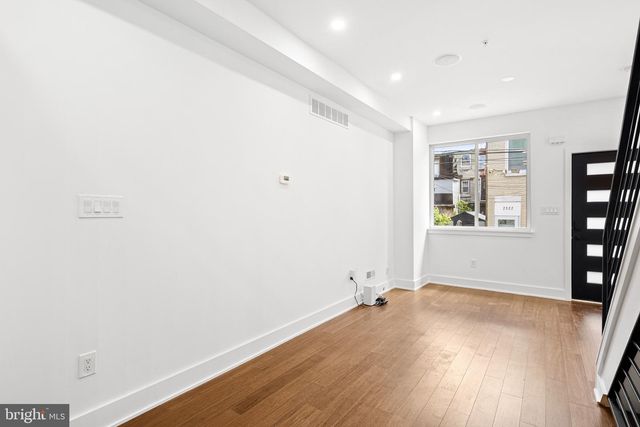 2322 N MUTTER ST, Philadelphia, PA 19133