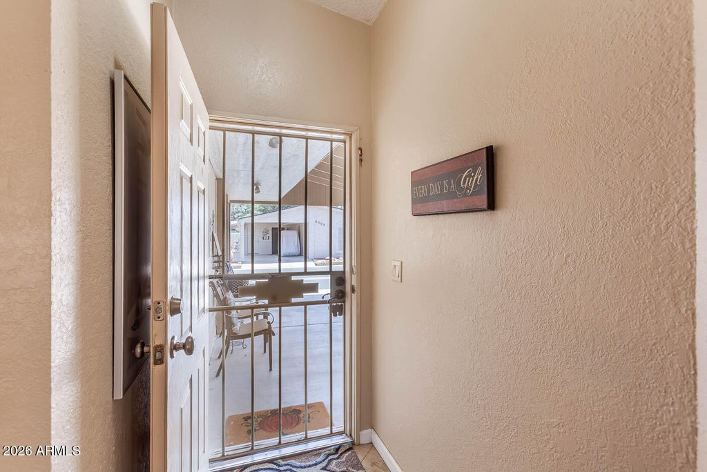 6097 S PINEHURST Drive, Chandler, AZ 85249 — photo 2