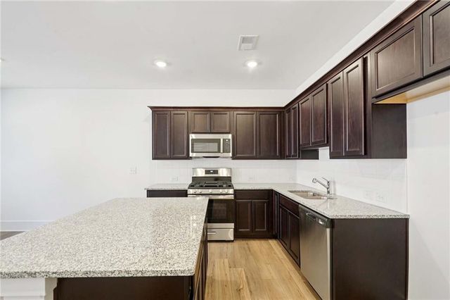 1706 Gunnin Trace NW, Atlanta, GA 30318