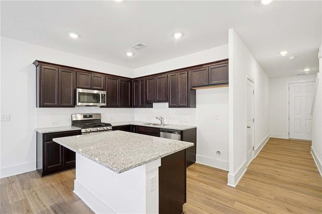 1706 Gunnin Trace NW, Atlanta, GA 30318