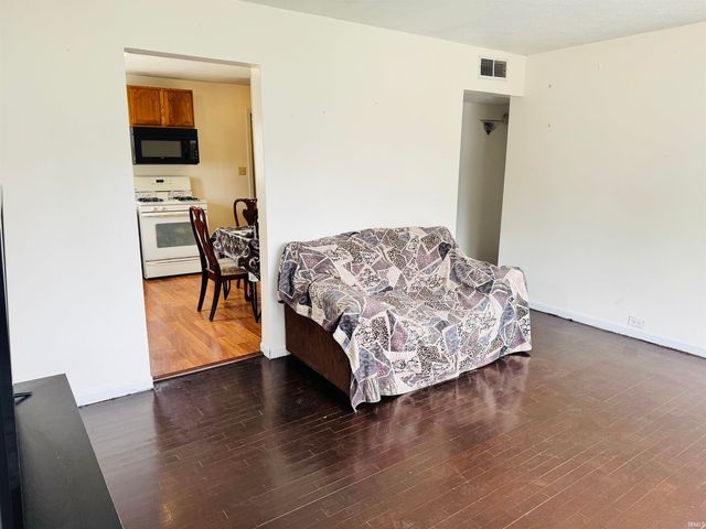 4507 Silver Lane, South Bend, IN 46619