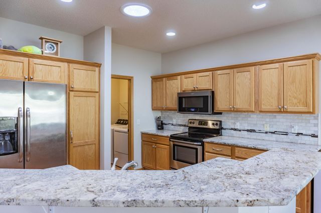 1427 Ravoux Lane, Chaska, MN 55318