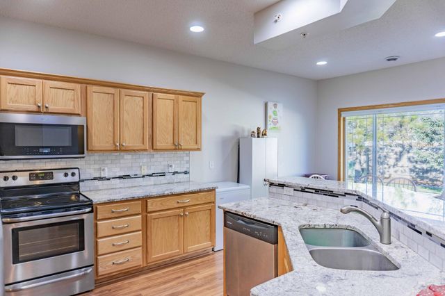 1427 Ravoux Lane, Chaska, MN 55318