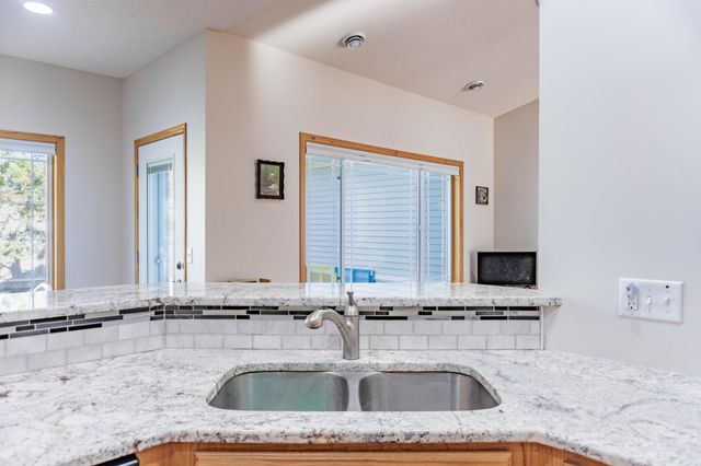 1427 Ravoux Lane, Chaska, MN 55318