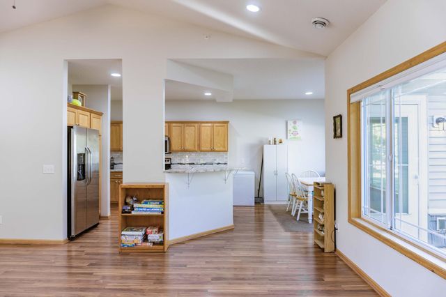 1427 Ravoux Lane, Chaska, MN 55318