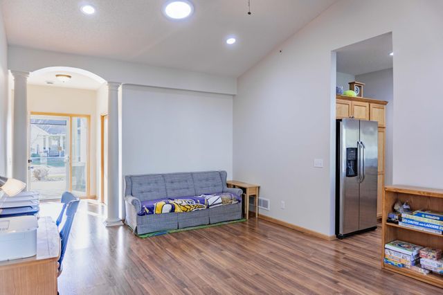 1427 Ravoux Lane, Chaska, MN 55318