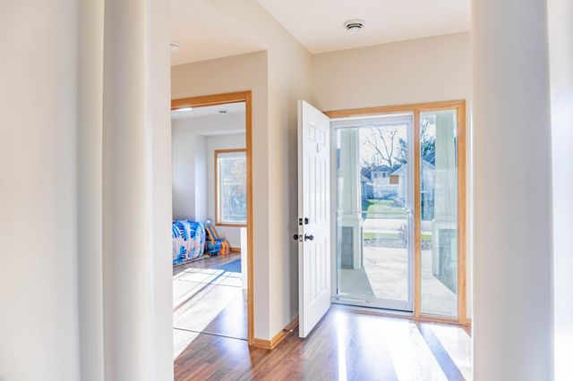 1427 Ravoux Lane, Chaska, MN 55318