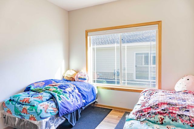 1427 Ravoux Lane, Chaska, MN 55318