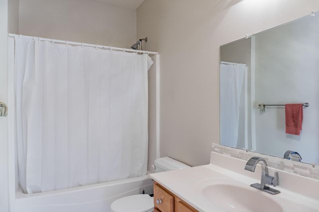 1427 Ravoux Lane, Chaska, MN 55318