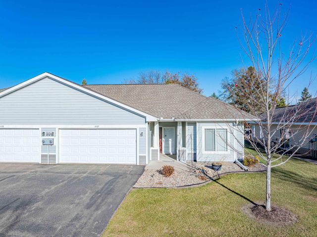 1427 Ravoux Lane, Chaska, MN 55318