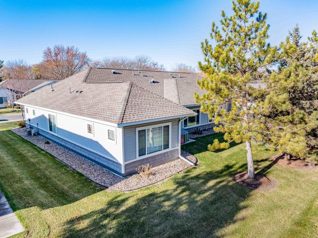 1427 Ravoux Lane, Chaska, MN 55318