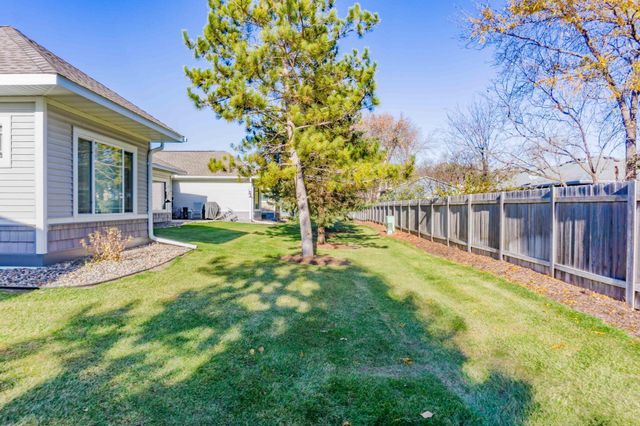 1427 Ravoux Lane, Chaska, MN 55318