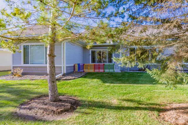 1427 Ravoux Lane, Chaska, MN 55318