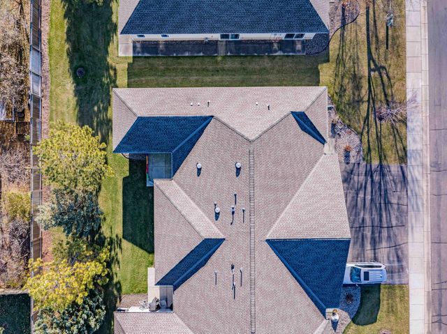 1427 Ravoux Lane, Chaska, MN 55318